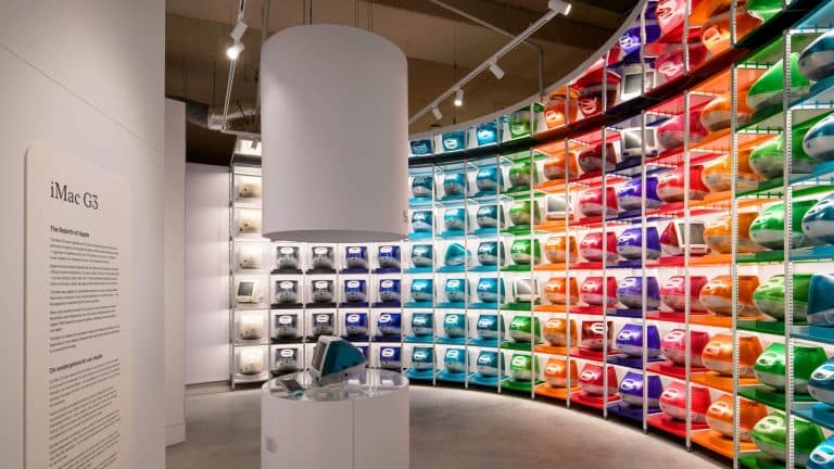 apple-museum-imac-wall